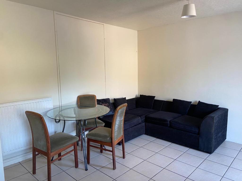 Single And Doubles Rooms Close To Central Лондон Экстерьер фото